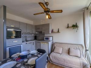 Apartment Gruissan Port-5 by Interhome