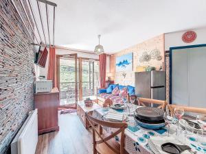 Apartment Les Pistes-21 by Interhome