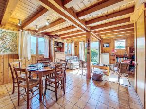Holiday Home Les Chalets de La Combe by Interhome