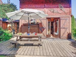 Holiday Home Les Chalets de La Combe by Interhome