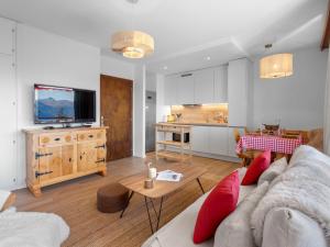 Apartment La Forêt ouest C120 by Interhome