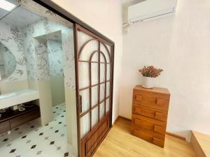 Fenghuang Color River View Villa