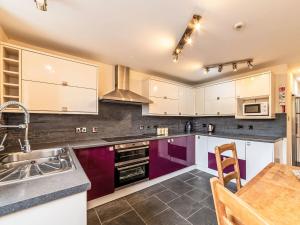 Holiday Home Tregony House 2 Bedrooms by Interhome