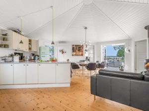 Holiday Home Glenda - 2-1km from the sea by Interhome