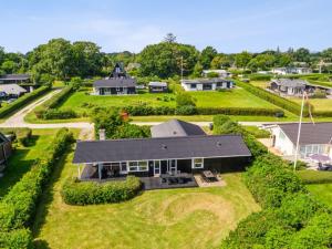 Holiday Home Wrage - from the sea by Interhome
