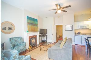 Delia Row - 903C by Lucky Savannah