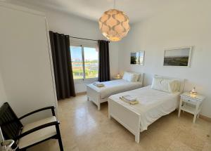 Villa with 5 bedrooms & 4 bathrooms - private heated pool