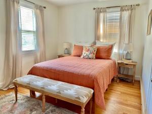 Altavista House - Renovated, Charming, & Walkable