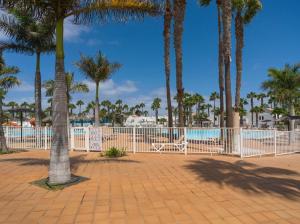 Sunny & Vibrant Corralejo Home