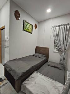 Homestay and roomstay Din 5555