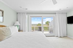 Beach Club Villa 38 - Oceanfront Gem! Walkout!