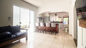 Piscina, Ar condicionado, Churrasqueira, 4dorm