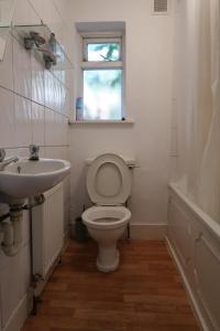 Cozy Budget Room Near Central London