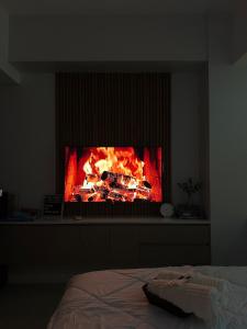 Central Cozy Suite at 38 Park Avenue, Cebu IT Park with Pool & Gym Access, and Netflix-Ready