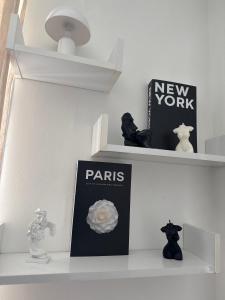 Parisian Charm with Eiffel View 2min from Eiffel Tower Gardens