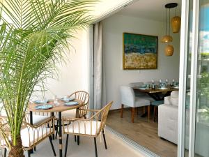 Stylish Playacar Condo with Balcony & Pool