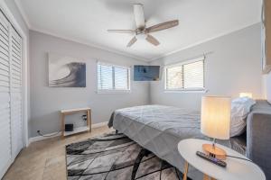 *Modern BlueOkaloosa Island w 30 boat slip*