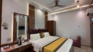 The NIRMALA PALACE 600 mitr only ram temple