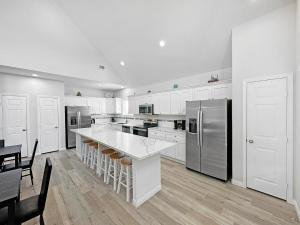 Gorgeous Home, sleeps 24