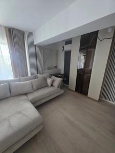 Family Home 1 Centru Palas Mall