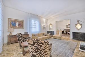 Easylife - Arezzo - Piazza Guido Monaco 1