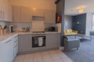 The Old Stein House Sleeps 10 Free Parking