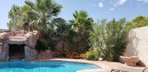 Little Paradise in Las Vegas with pool