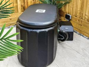 Bournemouth Spa Retreat - Hot Tub - Sauna - Cold Plunge