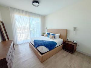 1BD Beachfront Escape Hollywood Beach