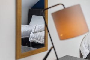 Stylish 2-Bedroom Apartment in Leeds LS12, Perfect for Contractors & Extended Stays-F&K Property