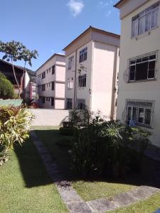 Apartamento próximo a avenida, localizado no 3 pavimento em prédio sem elevador