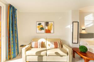 Las Americas - Studio on the Golden Mile - As de Casas