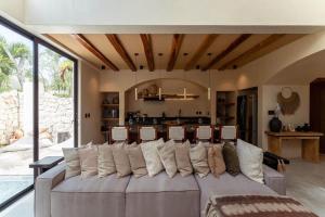 Spacious 6BR Luxe Villa with 4 Private Pools and Yoga Space Rooftop & Concierge