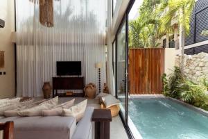 Spacious 6BR Luxe Villa with 4 Private Pools and Yoga Space Rooftop & Concierge
