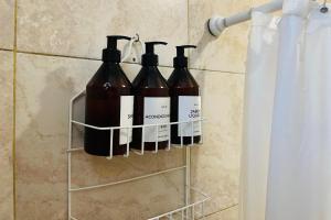 HOSPEDAJE " Doña Ana" a 15 minutos del Aeropuerto Internacional de Ezeiza con Parking Gratis