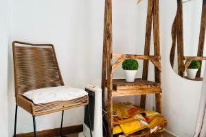 HOSPEDAJE " Doña Ana" a 15 minutos del Aeropuerto Internacional de Ezeiza con Parking Gratis