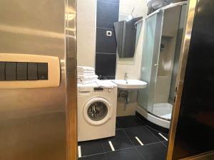 Apartment With a View and the Free Parking