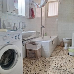 MARIAS APARTMENT SMART KEY BOX by PROJECT 86 IKE