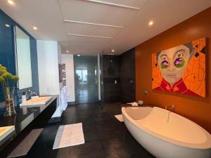 3-Bedroom Condo in the romantic zone