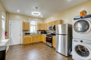 Private Backyard Jawn! Multi-Level Philly Rowhouse