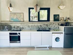 Appartment, terrace, garden next Cassis