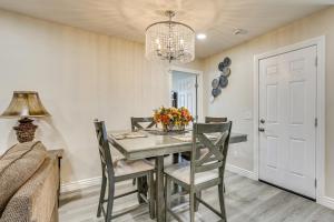 3 Mi to Desert Diamond Arena Peoria Home with Yard!