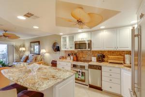 Walk to Beach Top-Floor Condo in Lake Havasu City