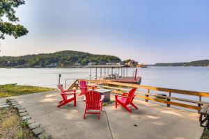 Boat, Fish and Explore! Gem on Lake of the Ozarks