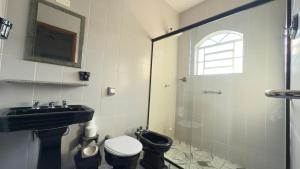 Cantinho da Vó Lena Casa Familiar com 4 Suítes, Piscina e Lazer em Lindóia