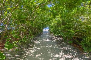 Luxury Top-Floor Retreat - Siesta Key