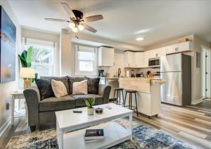 In-Unit Washer & Dryer with AC - Pets ok - Fenced yard