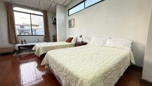 SUITE 2 CAMAS, TV, WIFFI, PARKING, a 3 MINUTOS DEL AEROPUERTO DE GUAYAQUIL, LAS GARZAS SAN MARINO SHOPPING