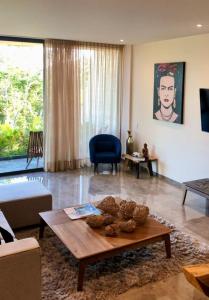 MISTIQ PH 2 recamaras 2 baños esquina vista a la Jungla