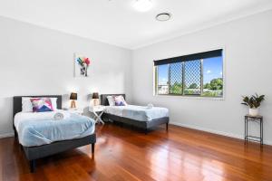 Coastal Bliss - 3 Beds Holiday House